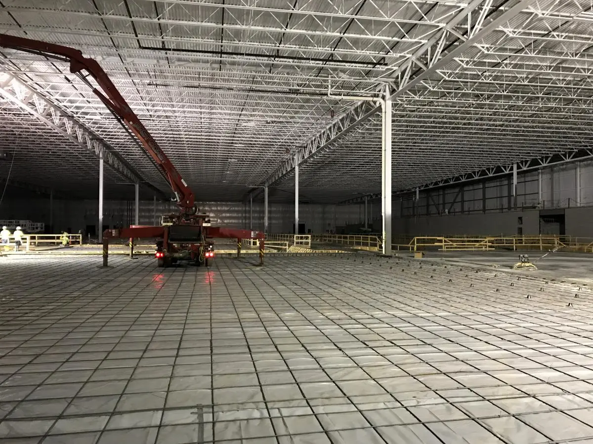 Night Pour, Boom Placement