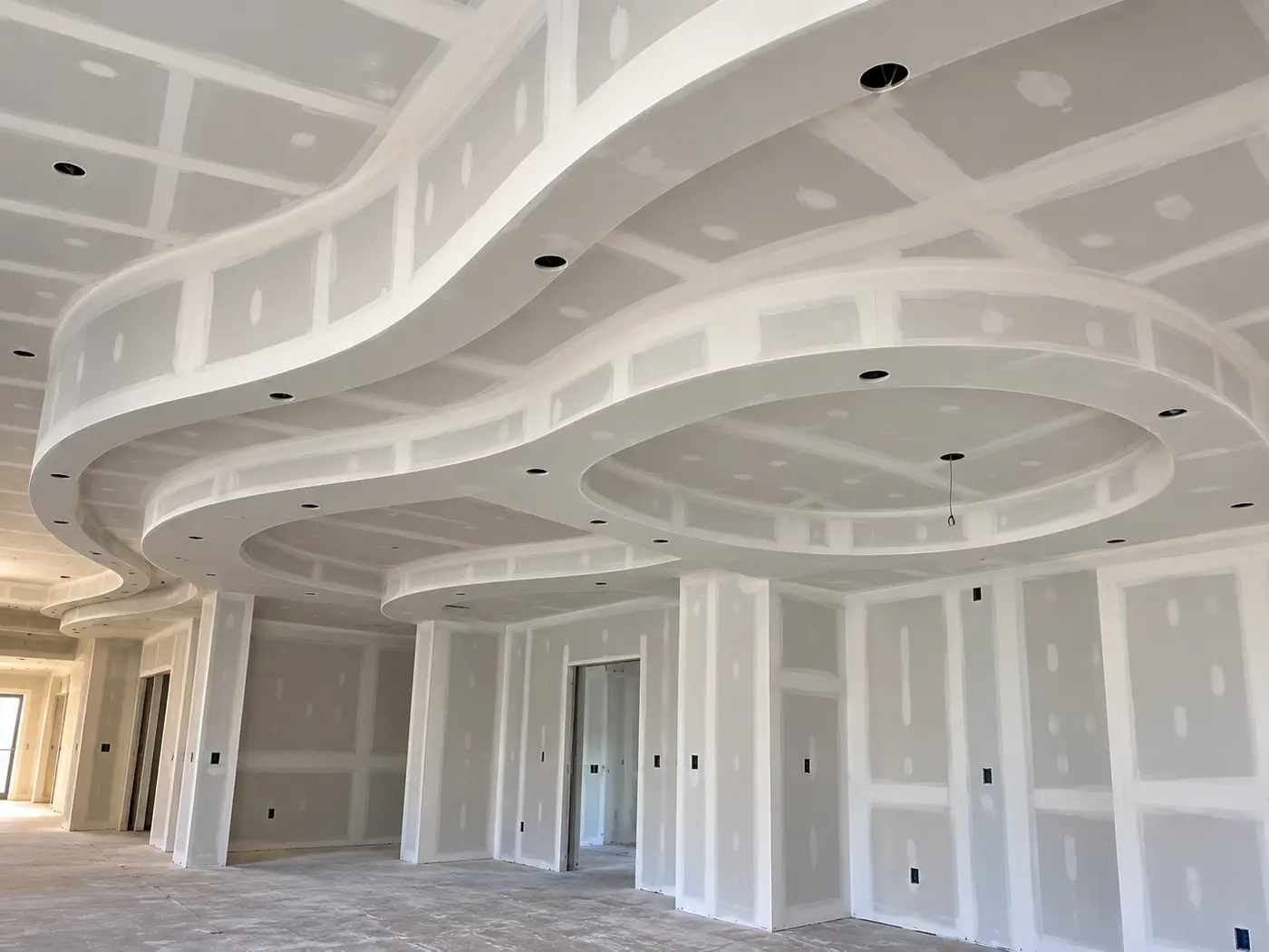 Drywall hung and finished on a curved ceiling